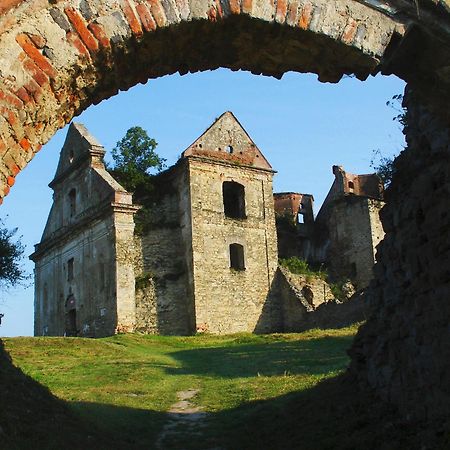 Domek Skowronek Z Basenem Леско Экстерьер фото